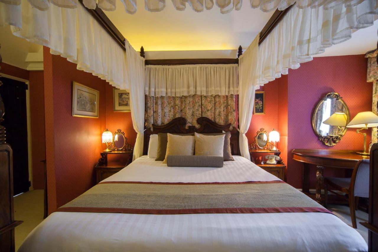 The Holt Hotel Steeple Aston Bagian luar foto