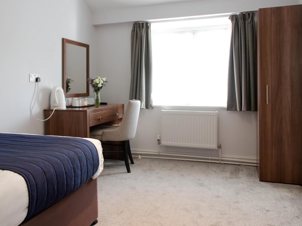 The Holt Hotel Steeple Aston Bagian luar foto