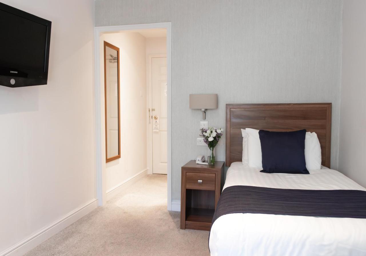 The Holt Hotel Steeple Aston Bagian luar foto