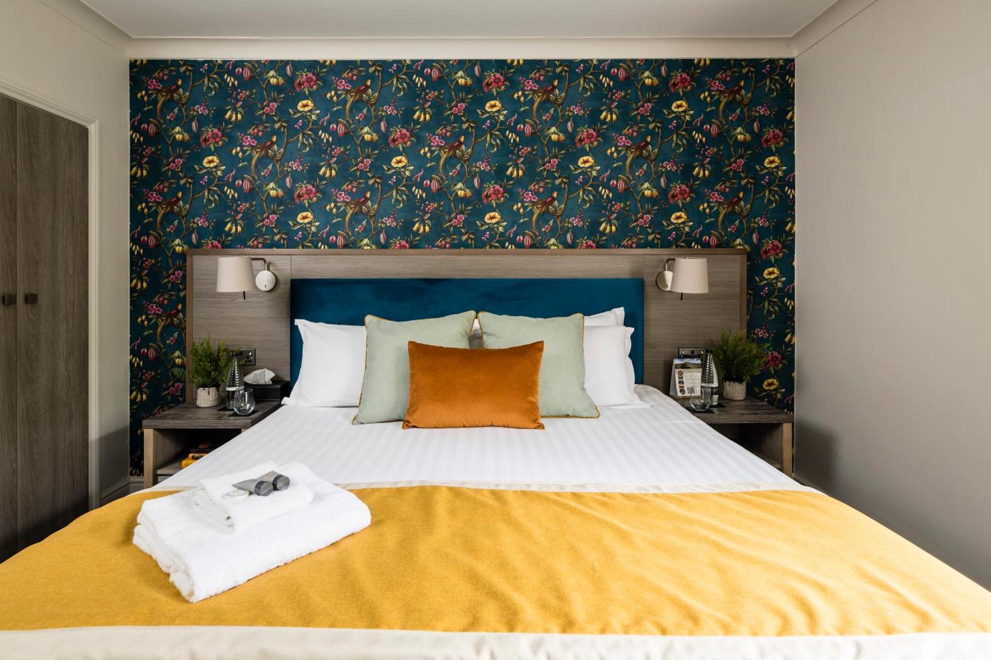The Holt Hotel Steeple Aston Bagian luar foto